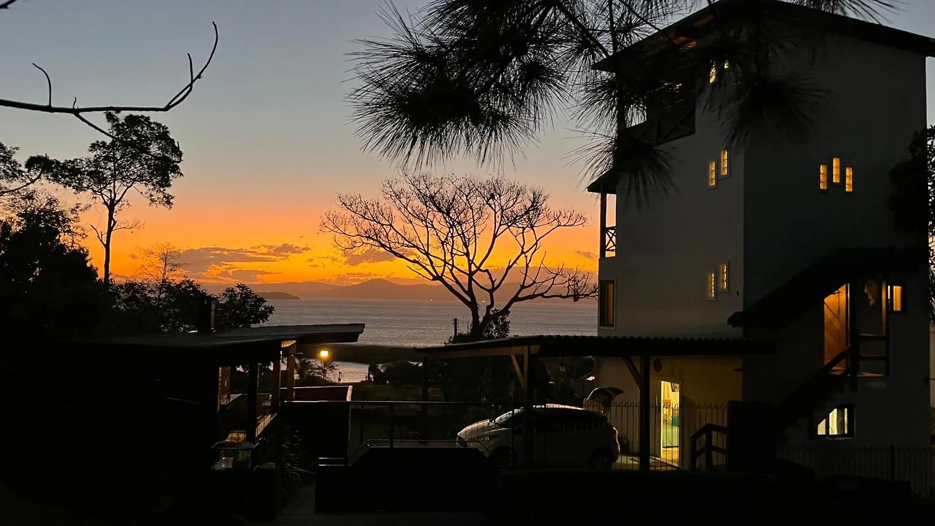 Feriehus Loft Sunset - Vista Mar - Entre Ponta Das Canas E Cachoeira Do Bom Jesu Florianópolis